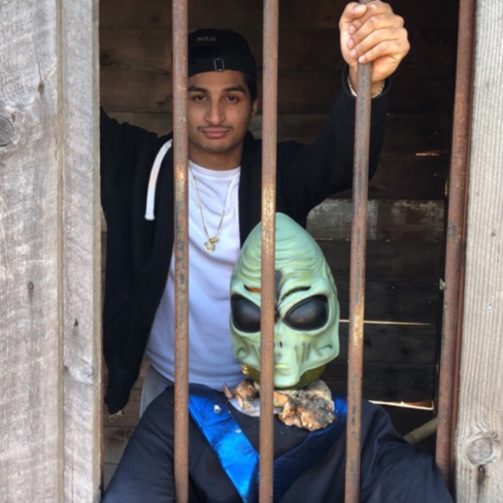 Meet your Posher, Karan